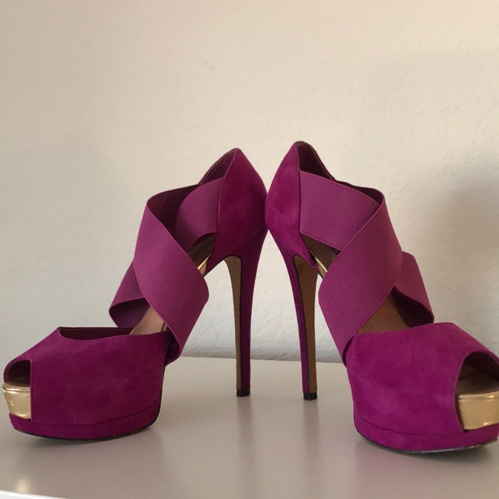 H by Halston Suede shoes